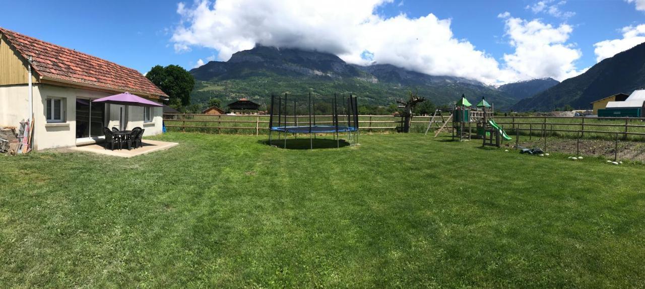 Maisonnette Entre Lac De Passy Et Montagnes Domancy Exterior photo